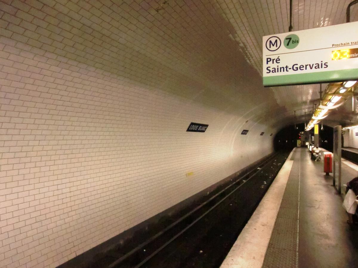 Louis Blanc Metro Station 