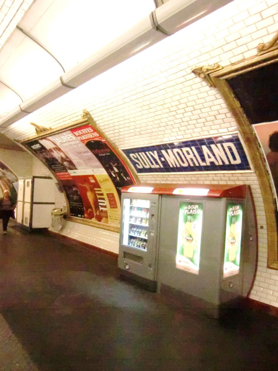 Station de métro Sully - Morland 