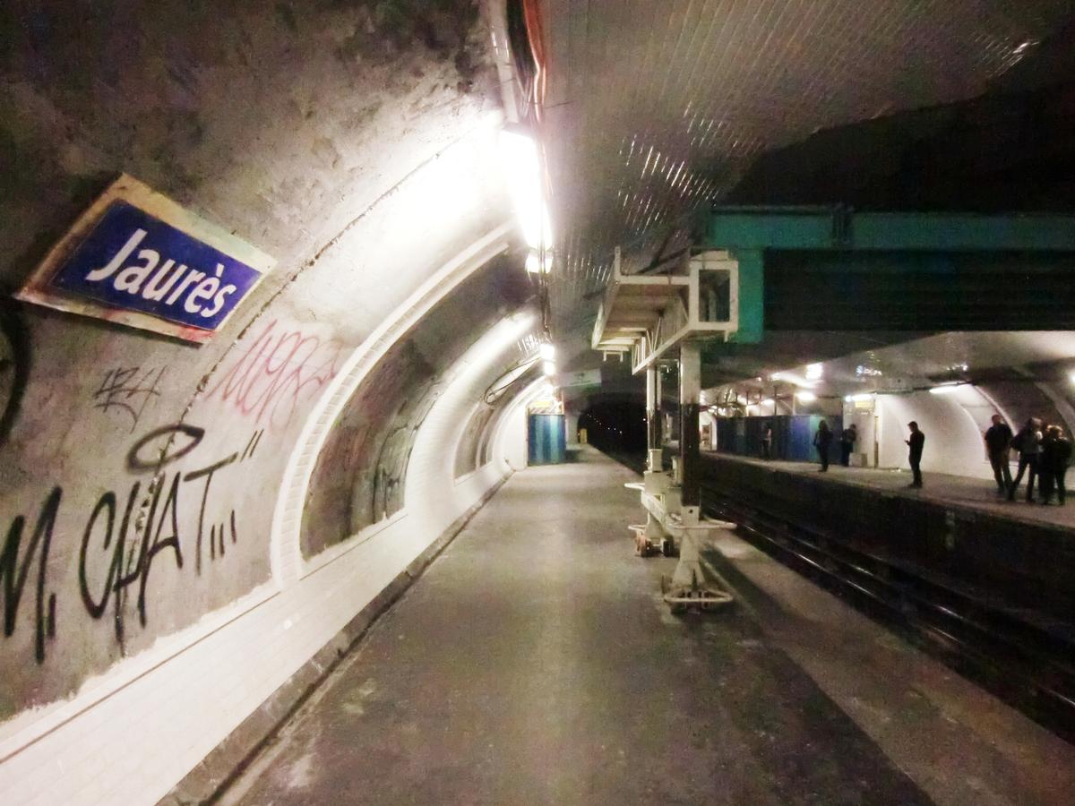 Jaurès Metro Station line 7bis under refurbishment 