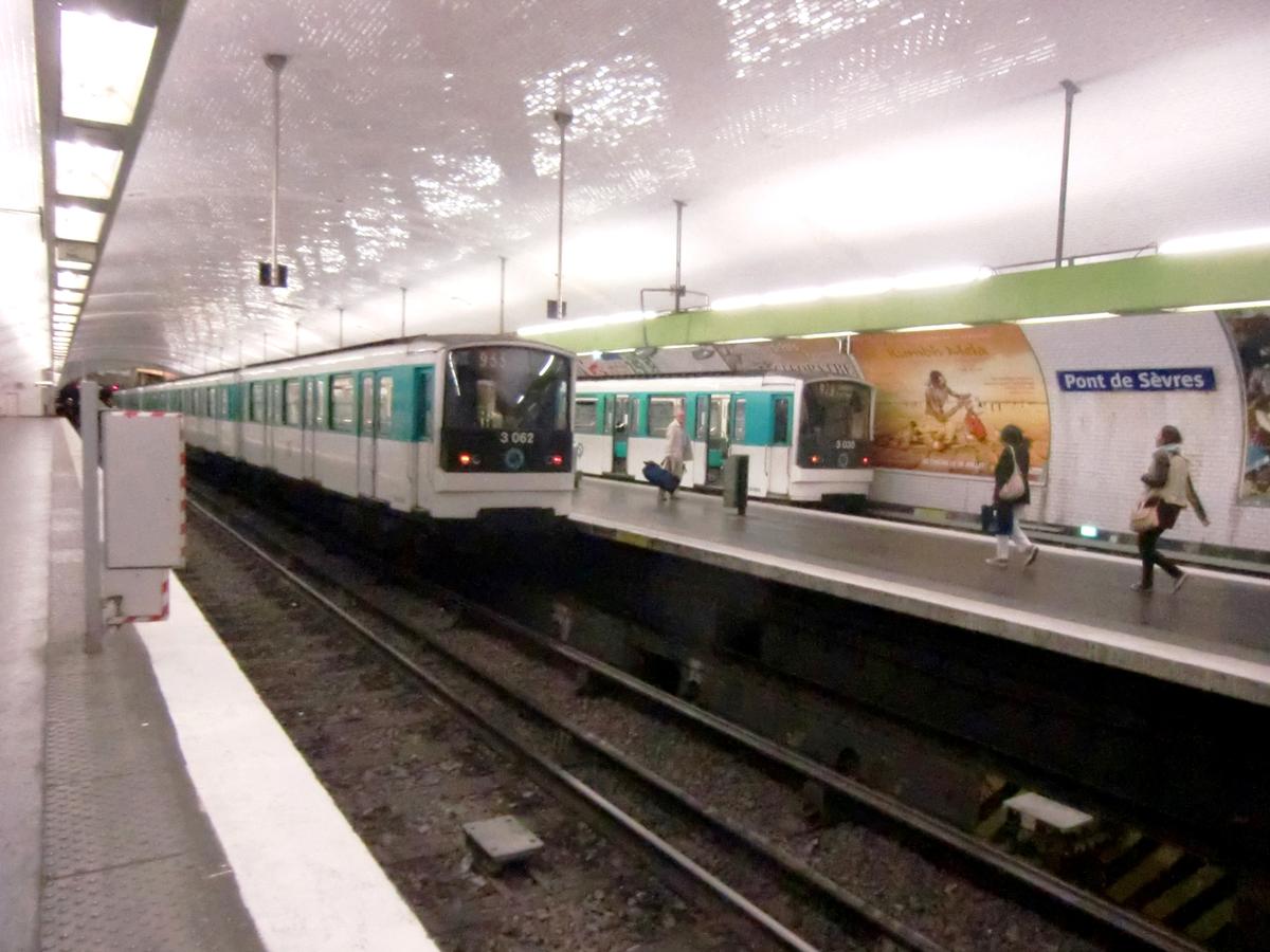 Metrobahnhof Pont de Sèvres 