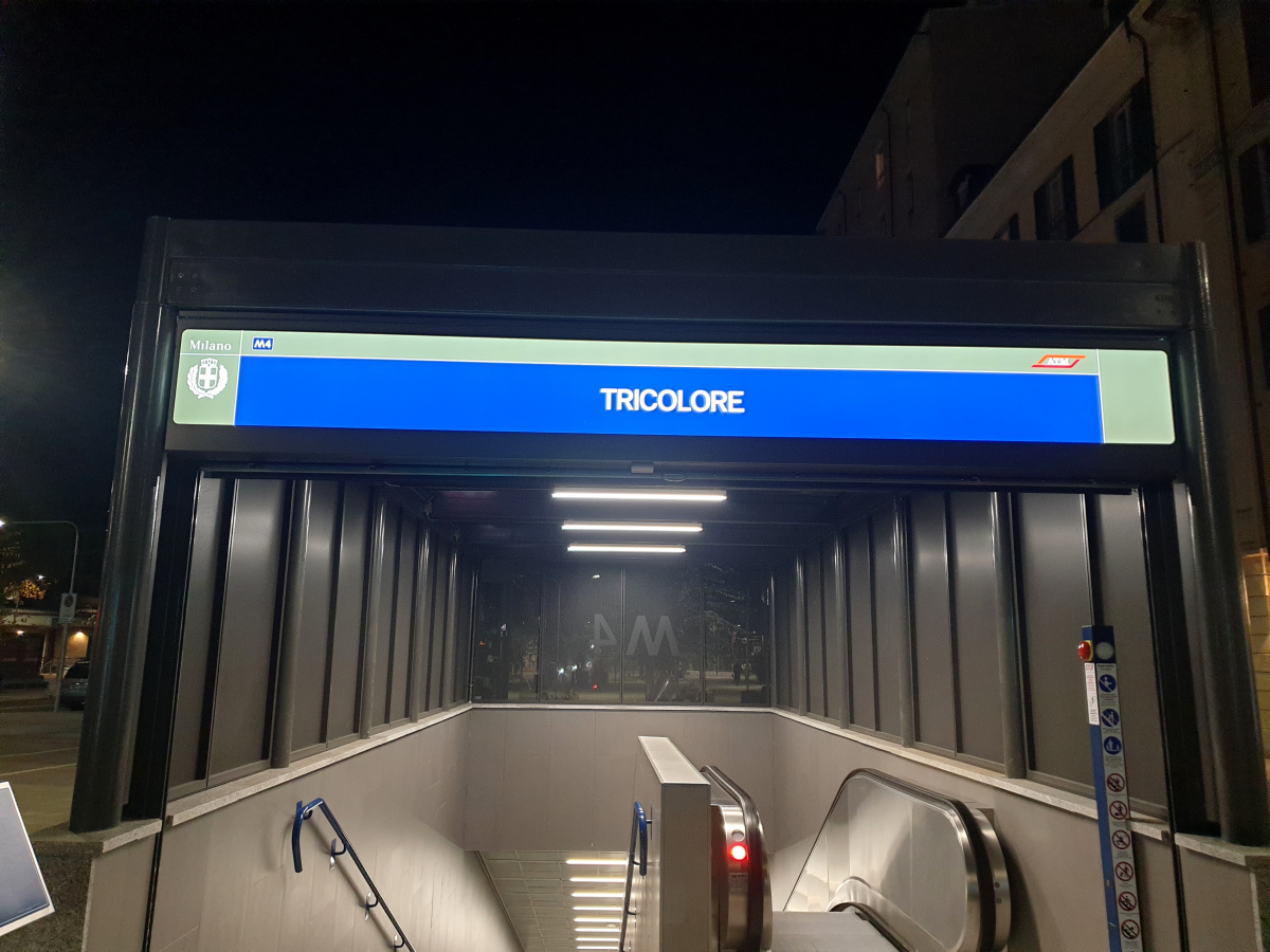 Metrobahnhof Tricolore 