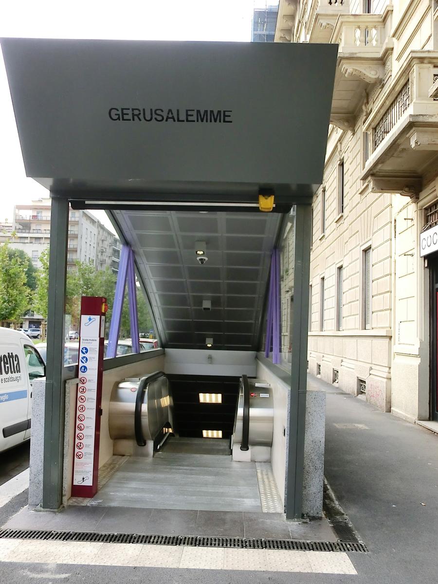 Gerusalemme M5 Metro station - access 