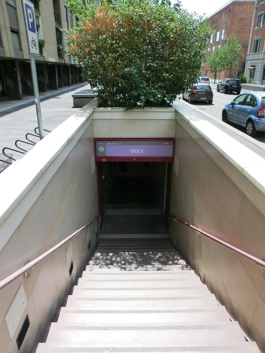 Isola Metro Station, access 