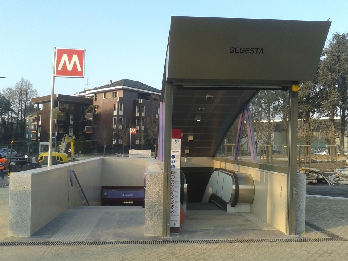 Metrobahnhof Segesta 