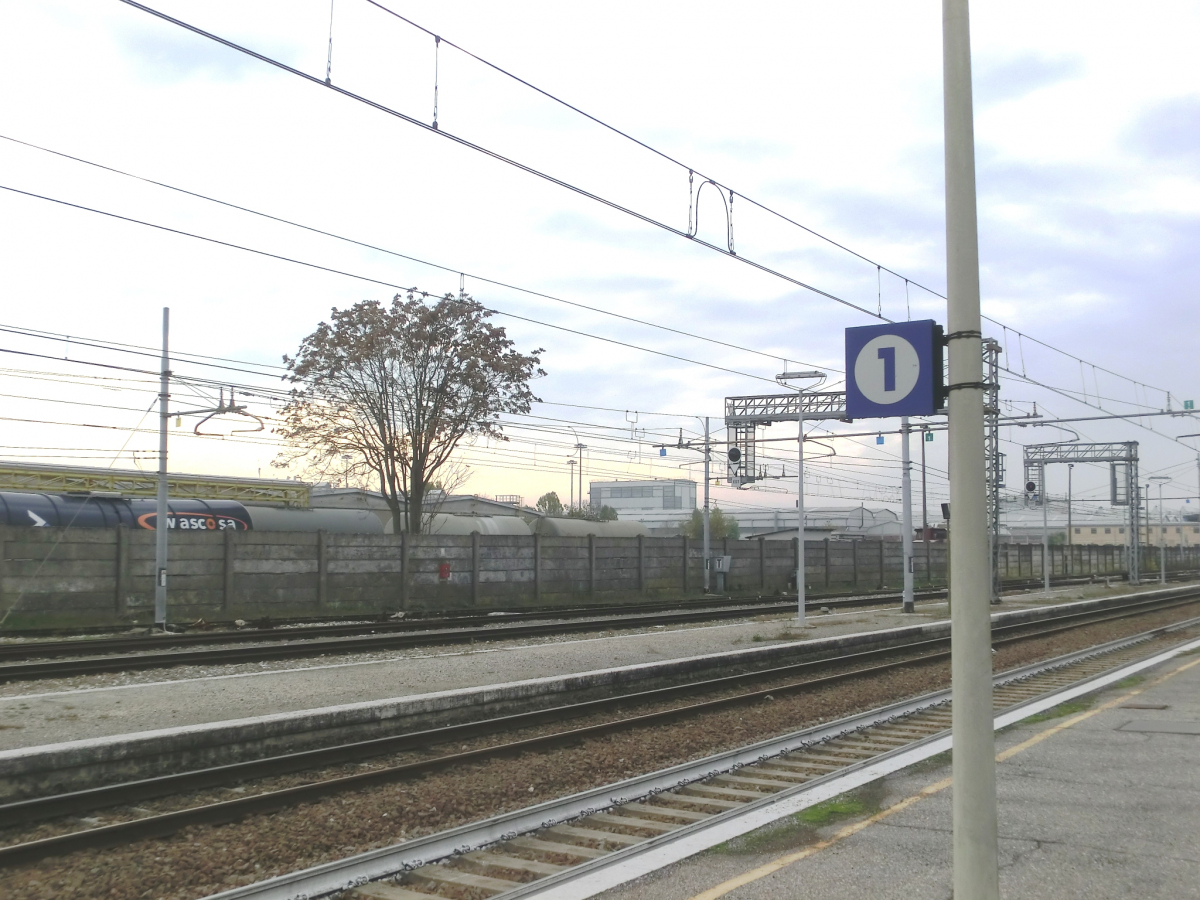 Gare de Mantova Frassine 