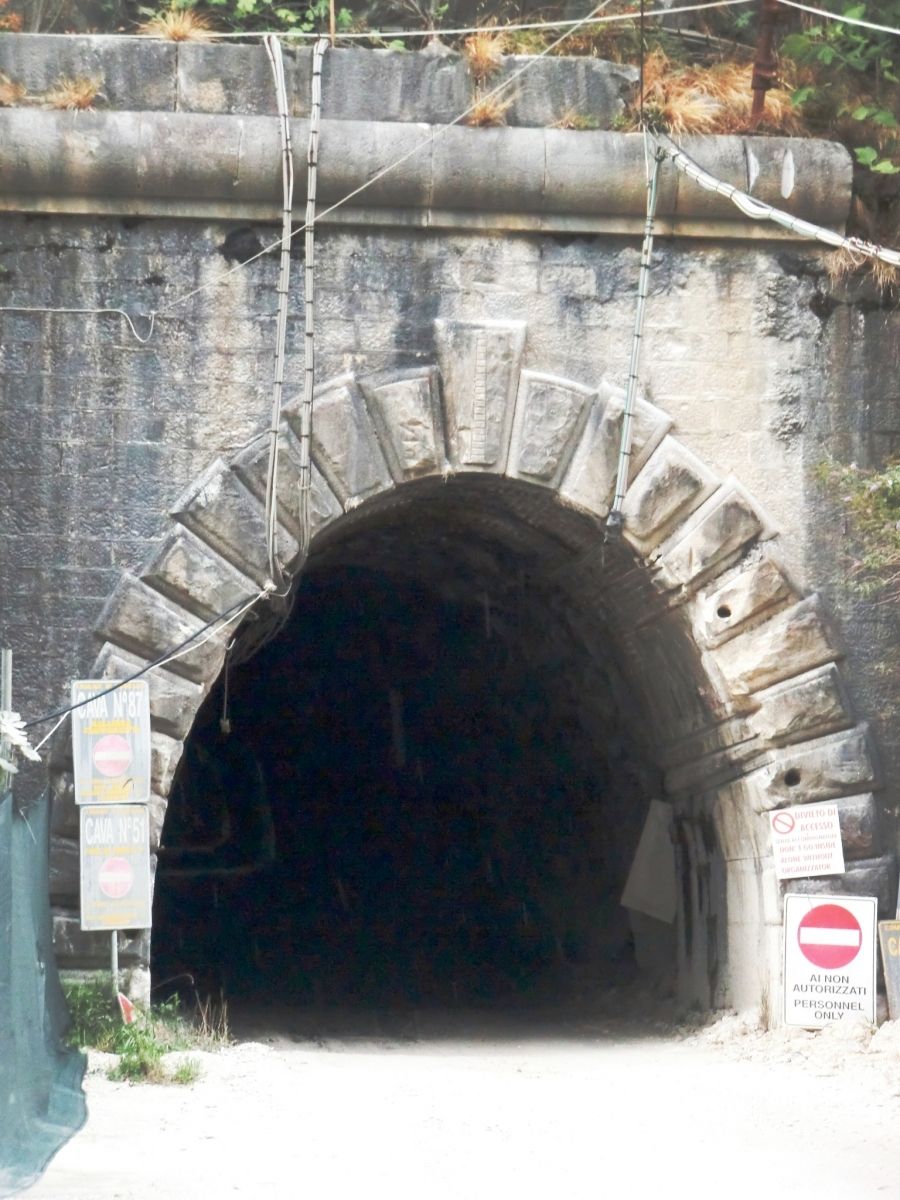 Torrione Tunnel southern portal 