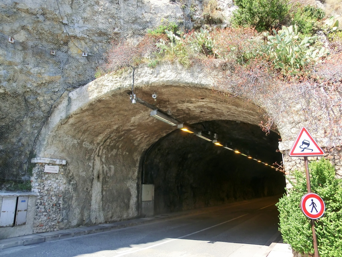 Tunnel Pêcheurs southern portal 