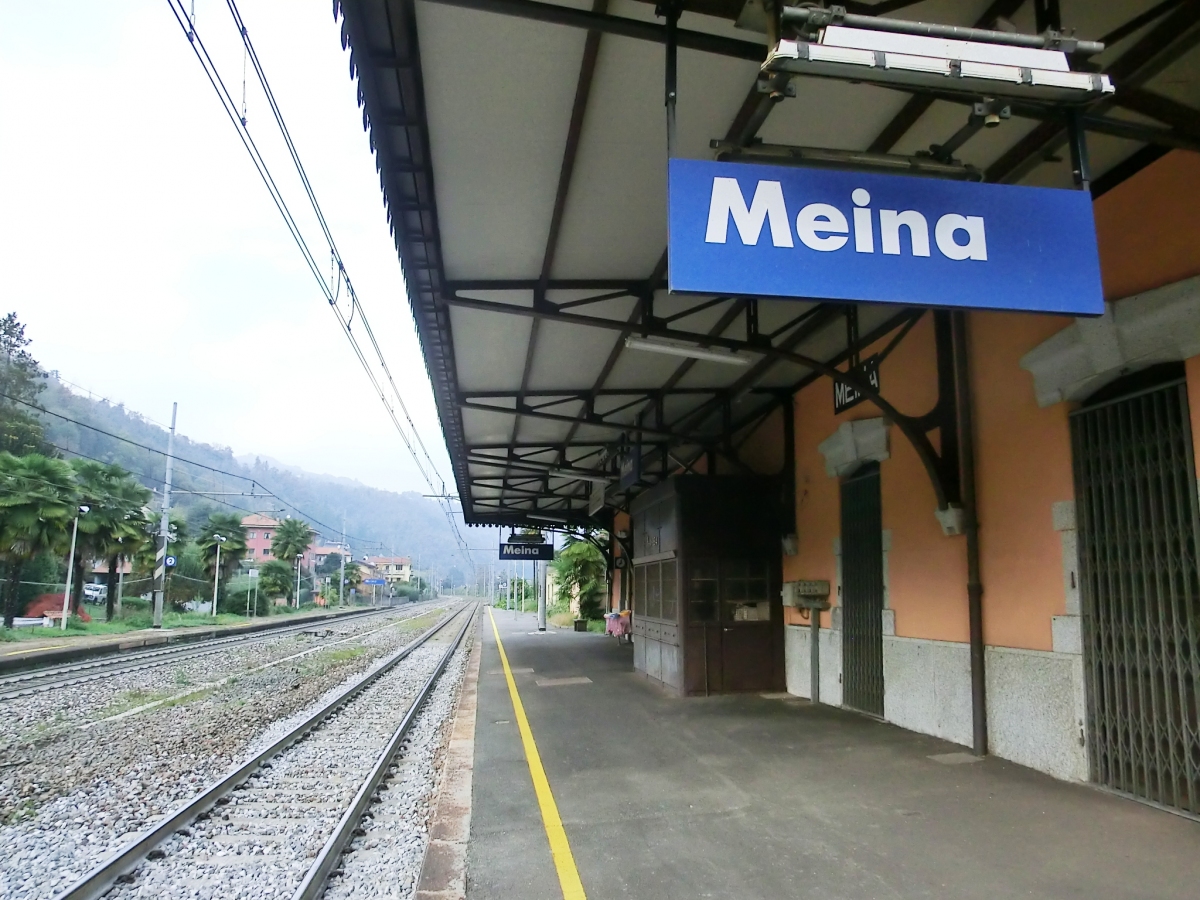 Bahnhof Meina 