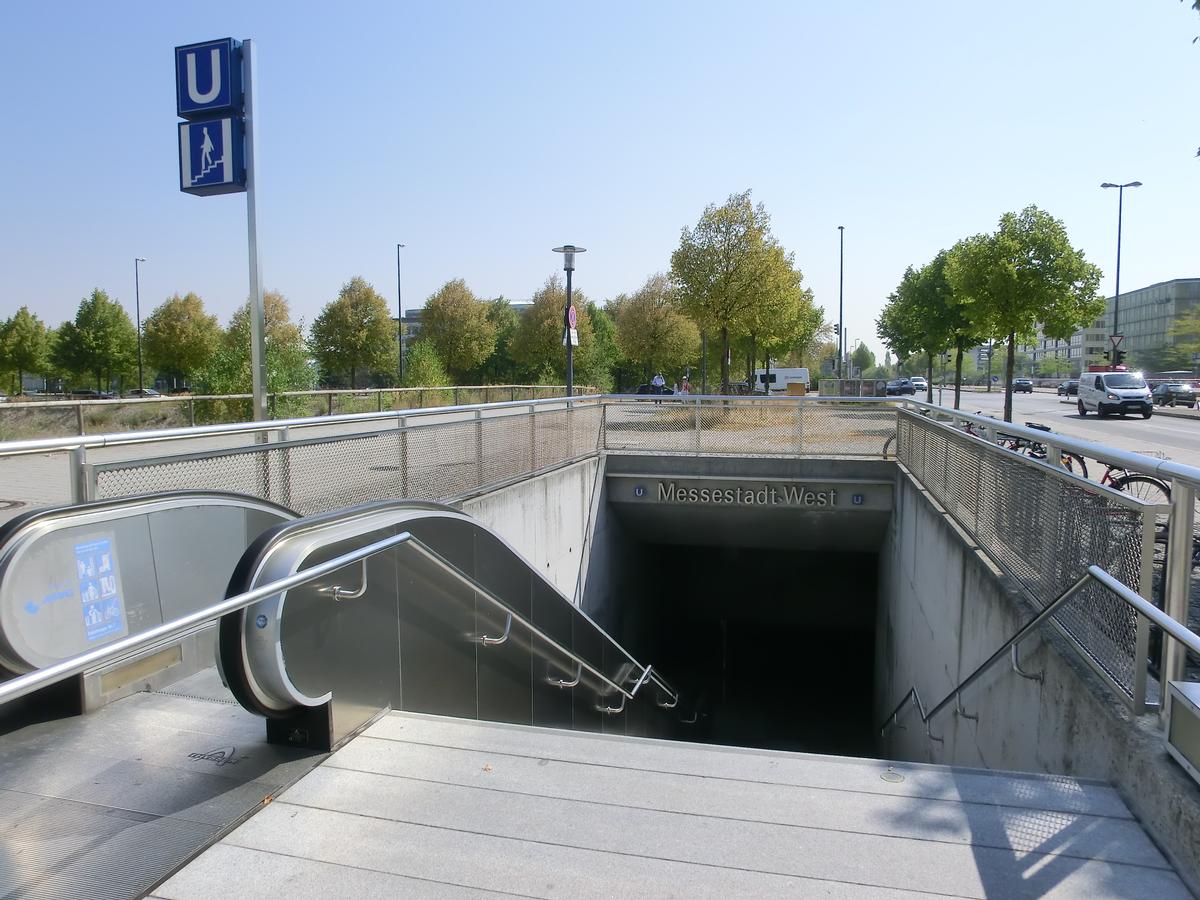 Messestadt West Metro Station, access 
