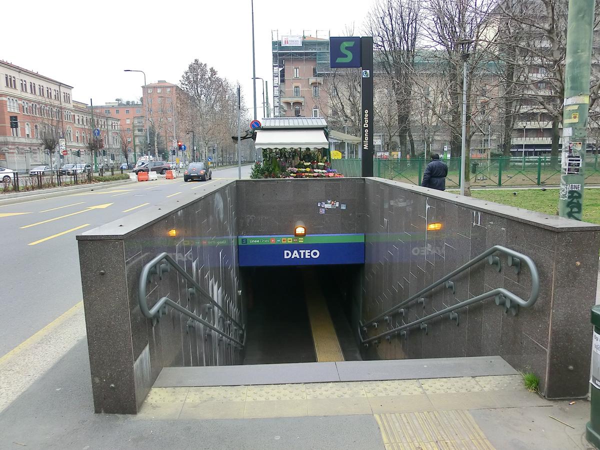 Milano Dateo Station, access 