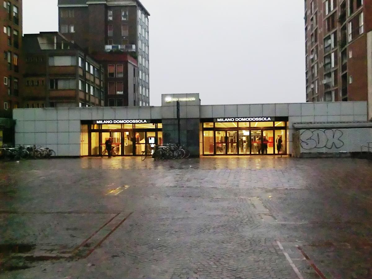 Milano Domodossola FN Station, via Filelfo access 