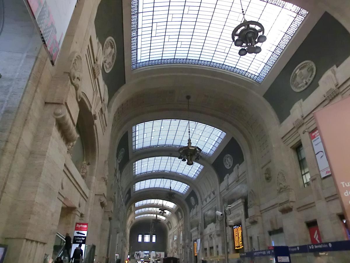 Milan Central Station, Galleria delle carrozze 