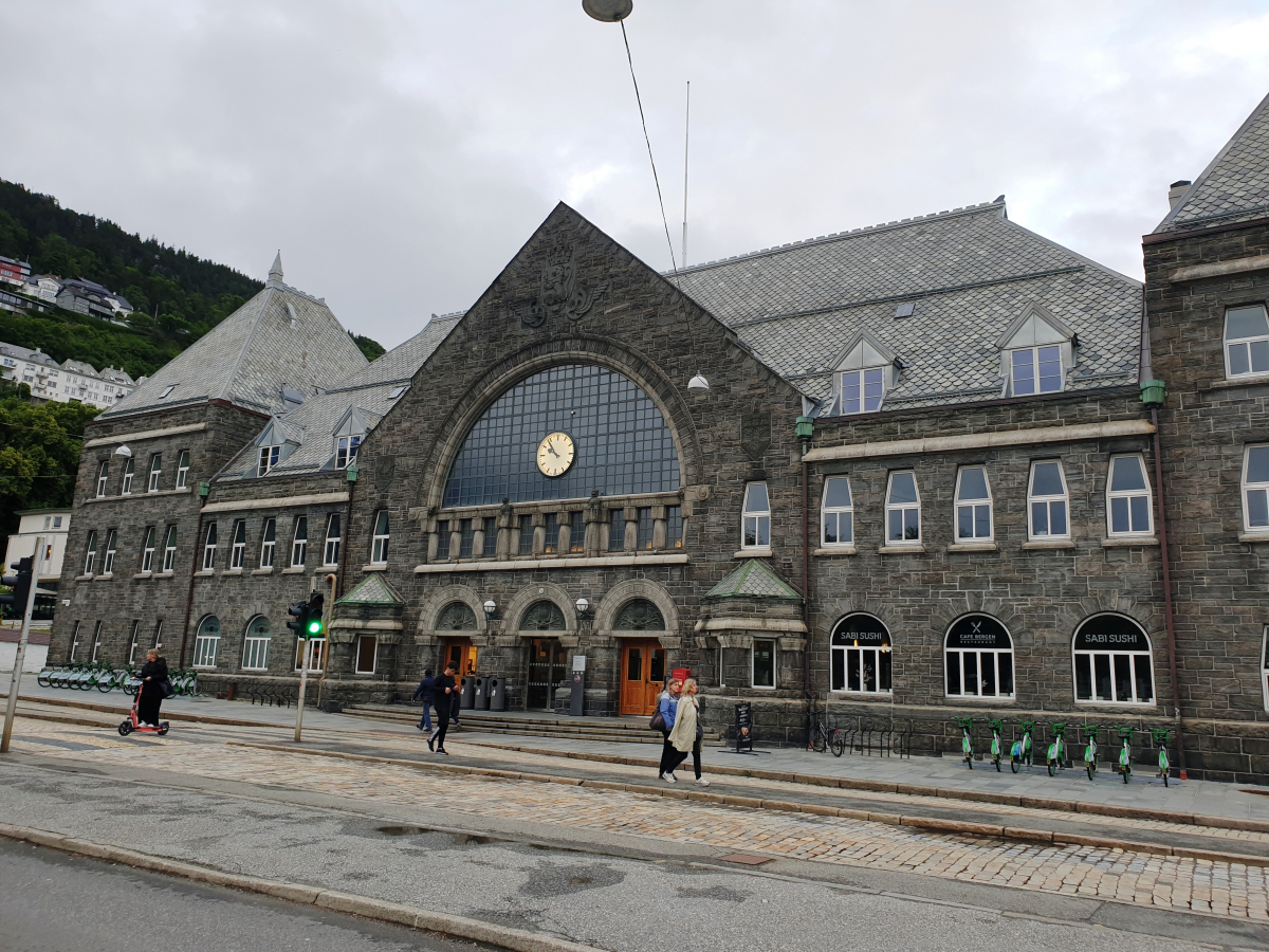 Bahnhof Bergen 