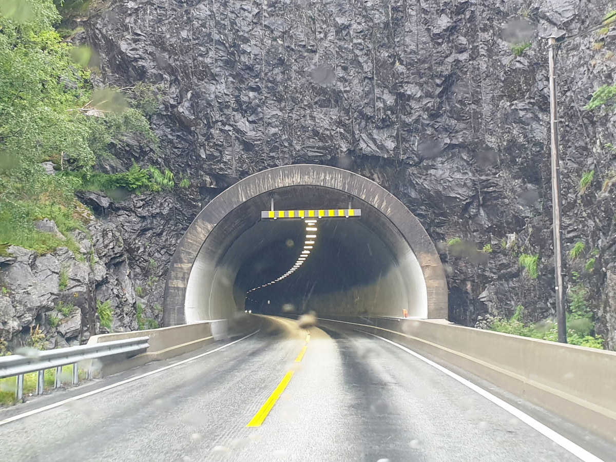 Tunnel d'Eikefet 
