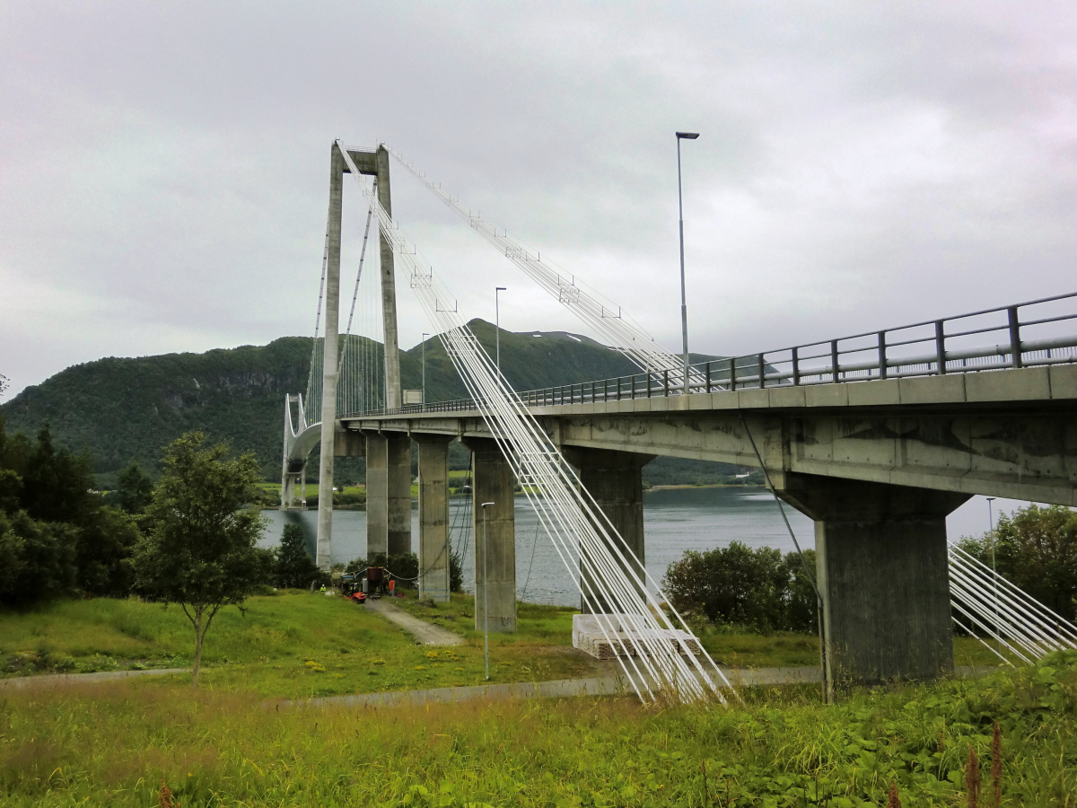 Gjemnessund Bridge 