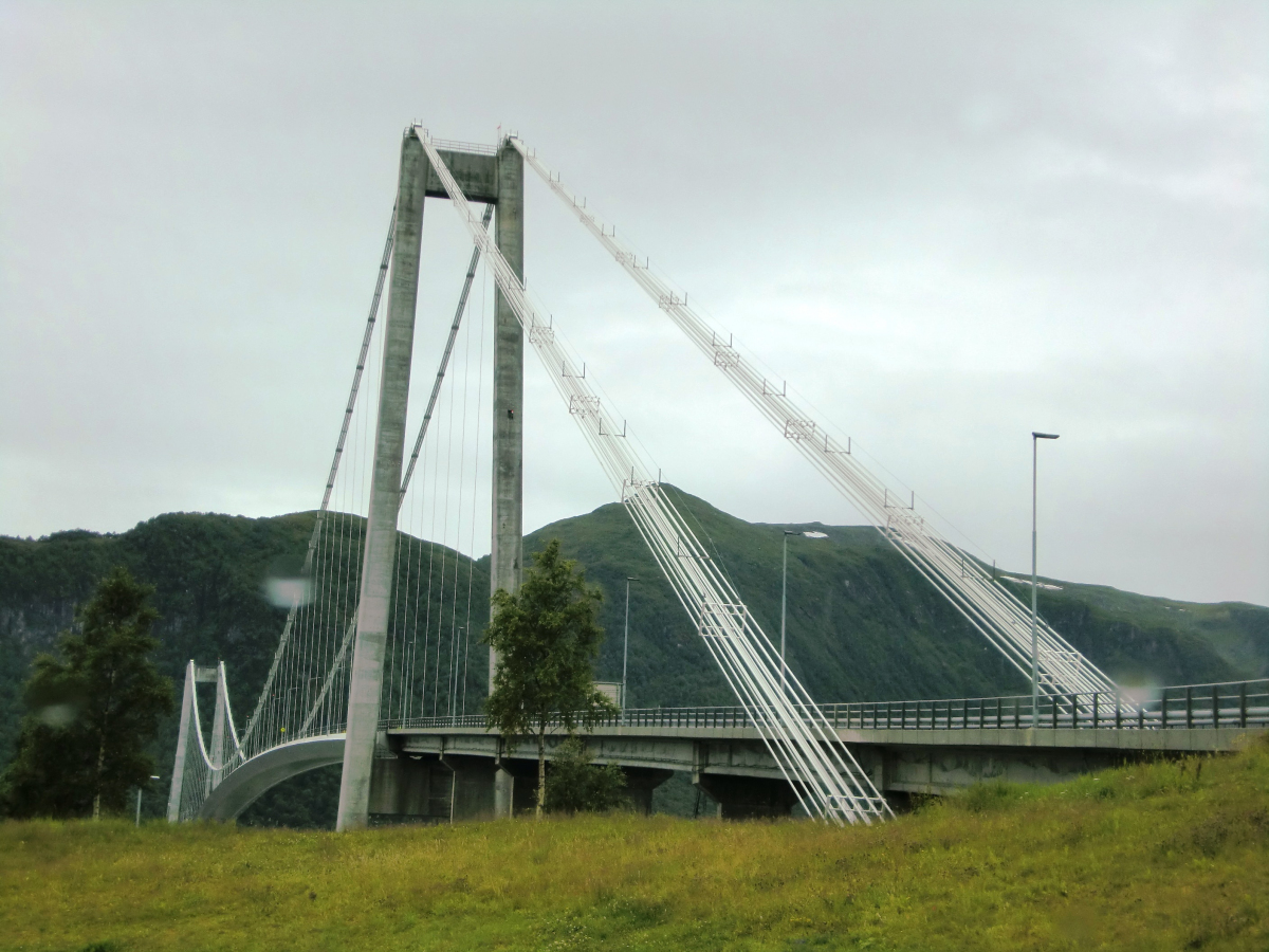 Gjemnessund Bridge 
