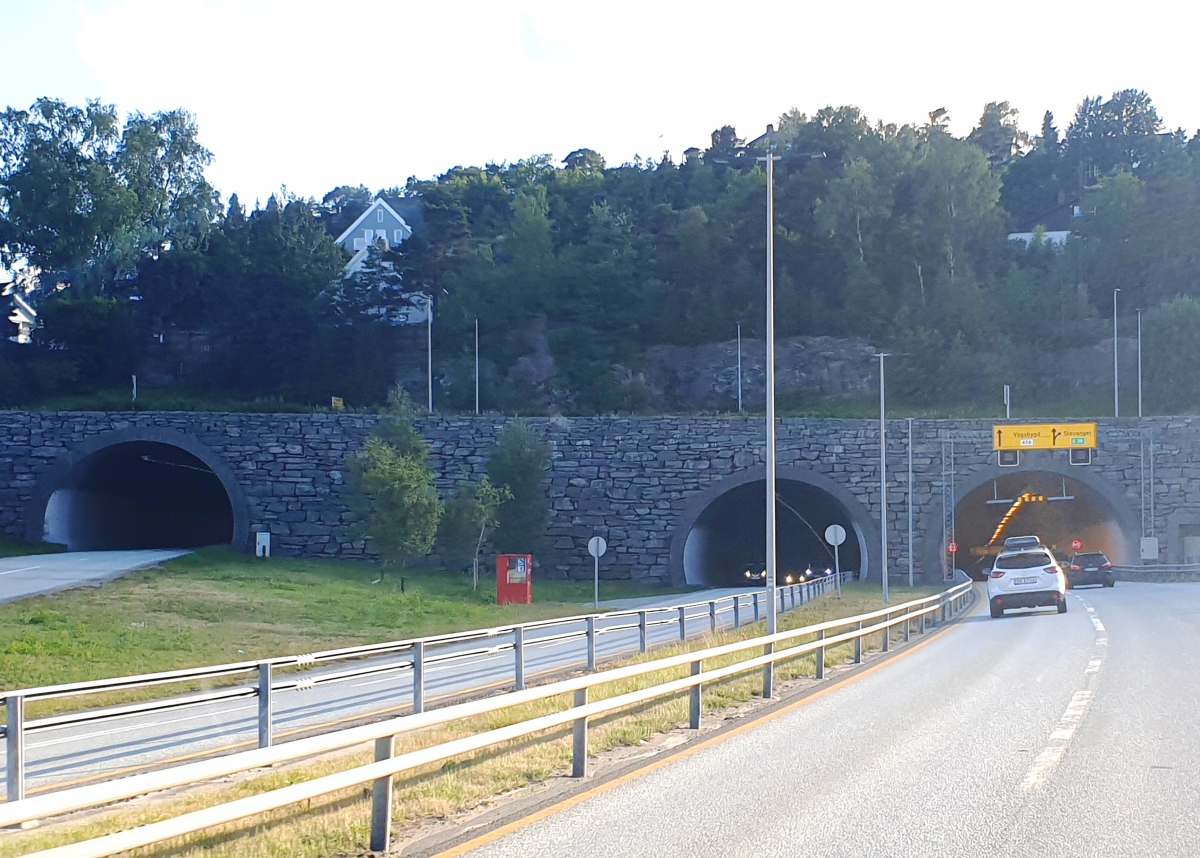 Hannevik Tunnel (on the left) and Vågsbygdporten Tunnel eastern portals 