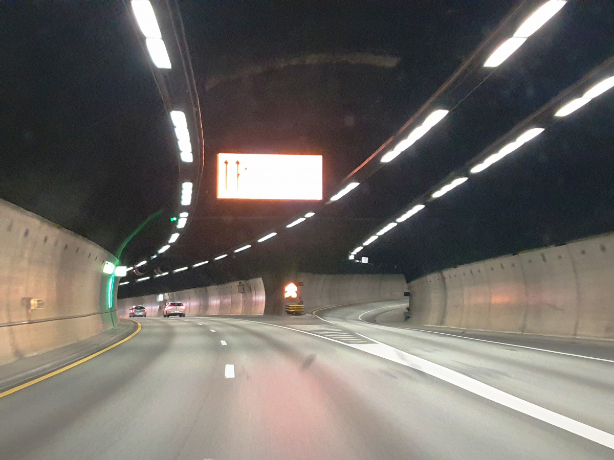 Opera-Tunnel 