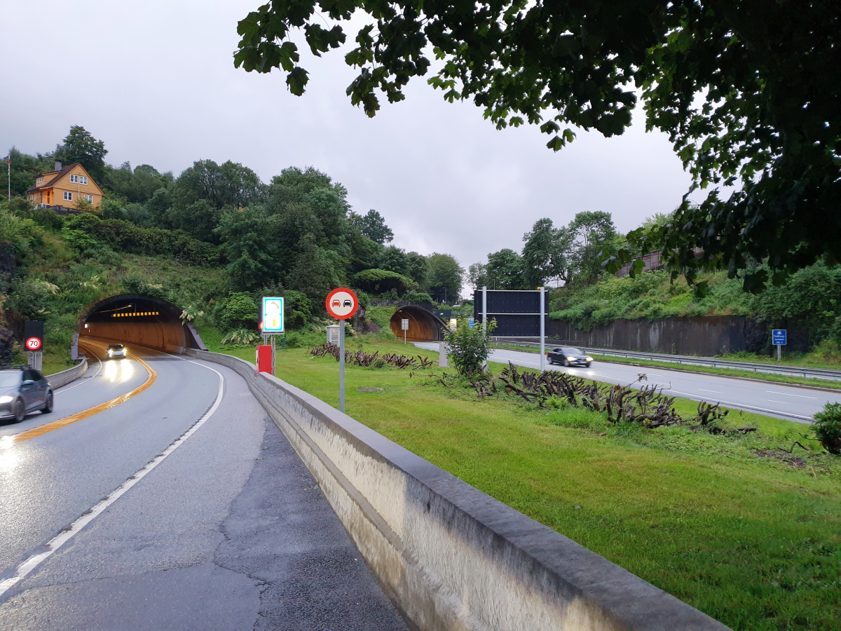 Hop Tunnel and, on the right, Troldhaug Tunnel northern portals 