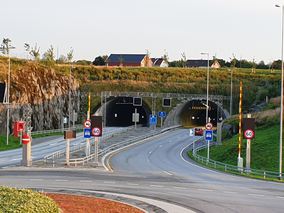 Hundvaag Tunnel northern portals 