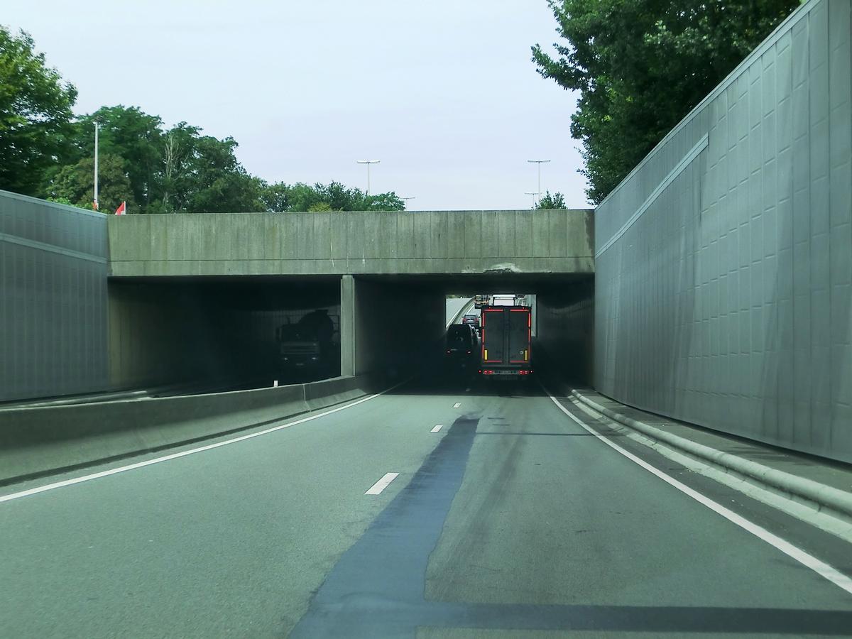 Torhoutse-Steenweg Tunnel southern portals 