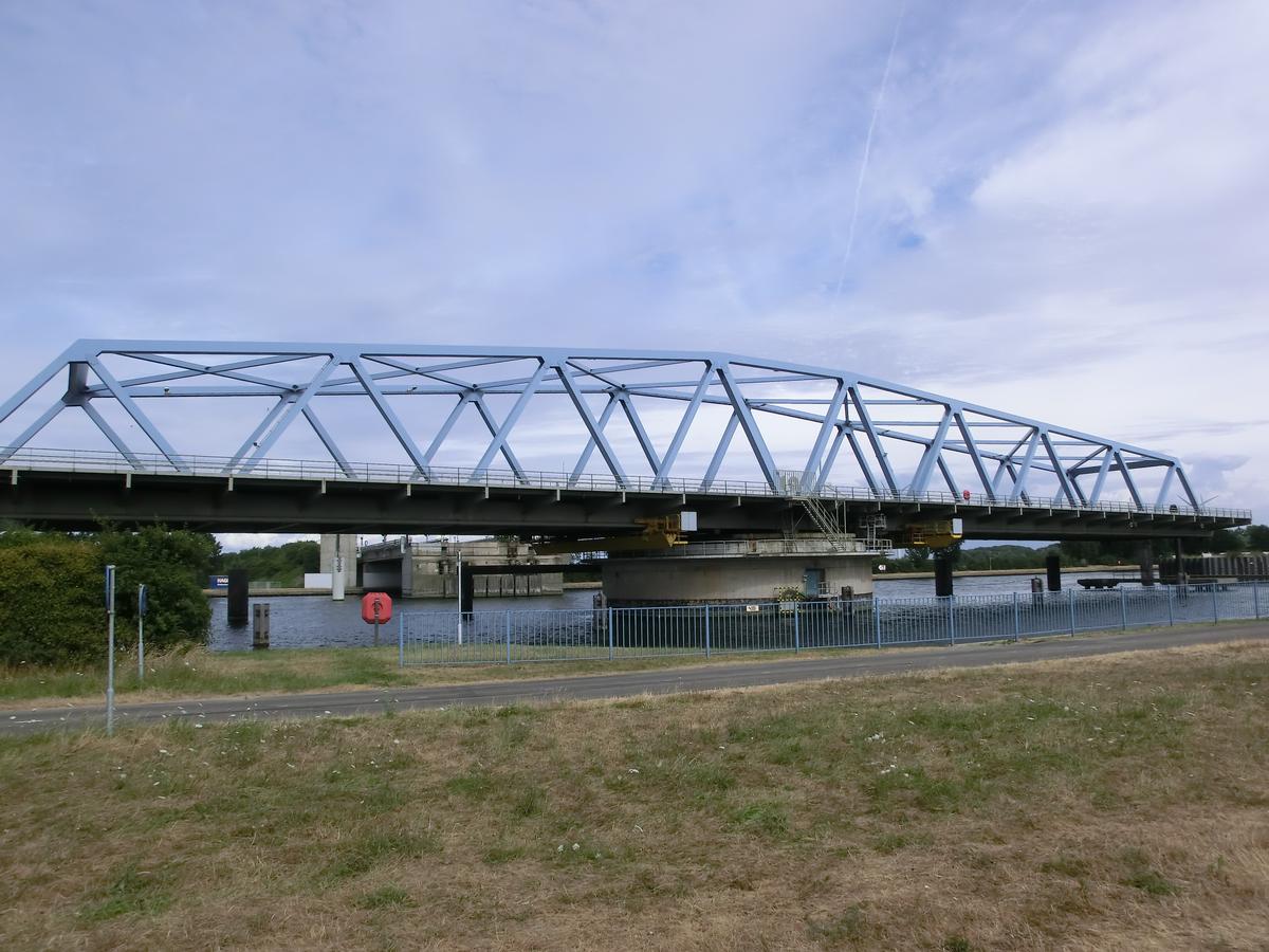 Sluiskil Bridge 
