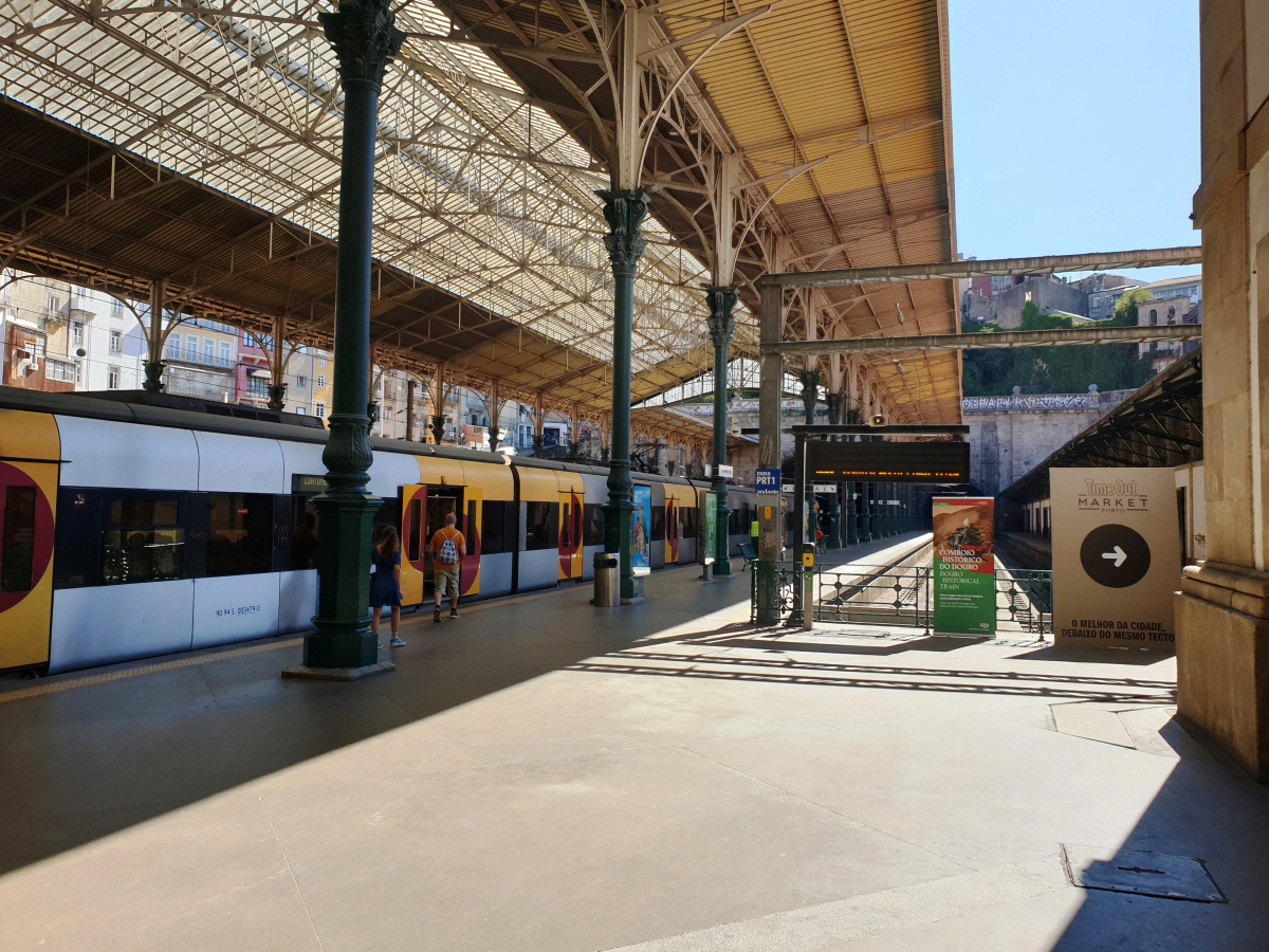 Porto São Bento Station 