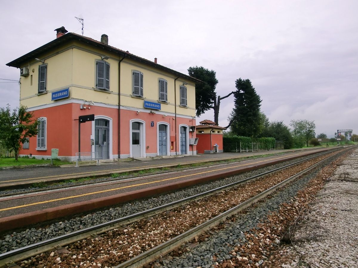Gare de Passirano 