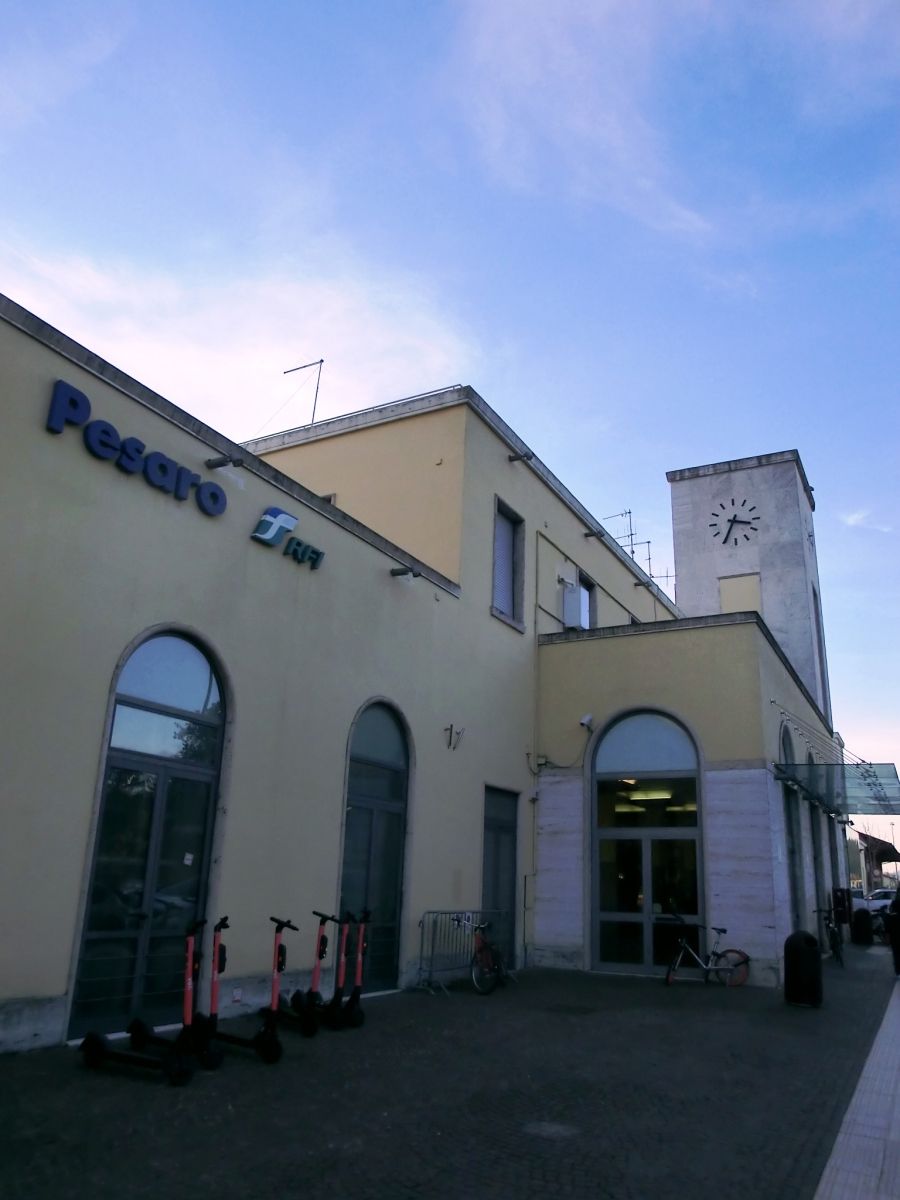 Bahnhof Pesaro 