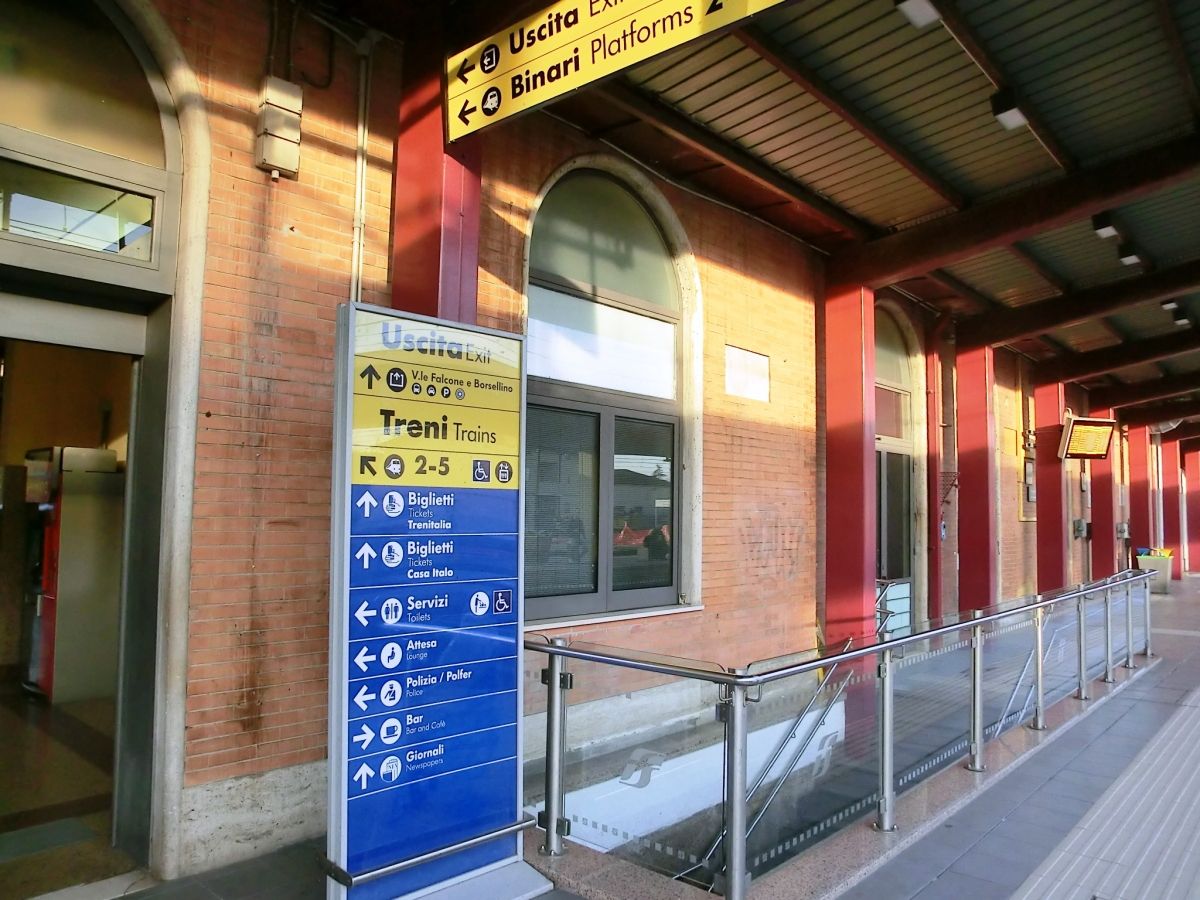 Bahnhof Pesaro 