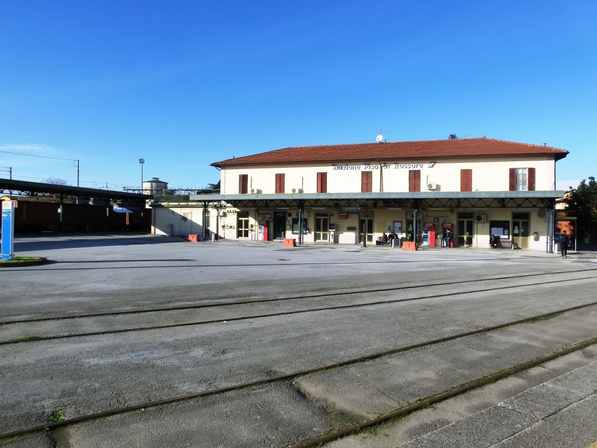 Pisa San Rossore Station 