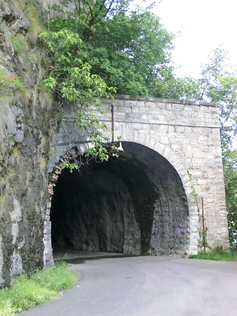 Porto Letizia I Tunnel southern portal 