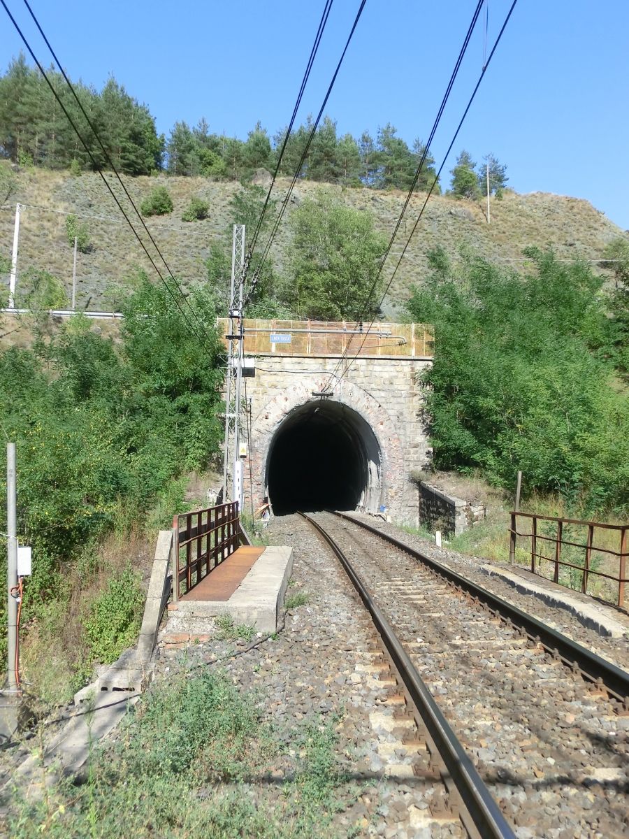 Bastardo Tunnel western portal 
