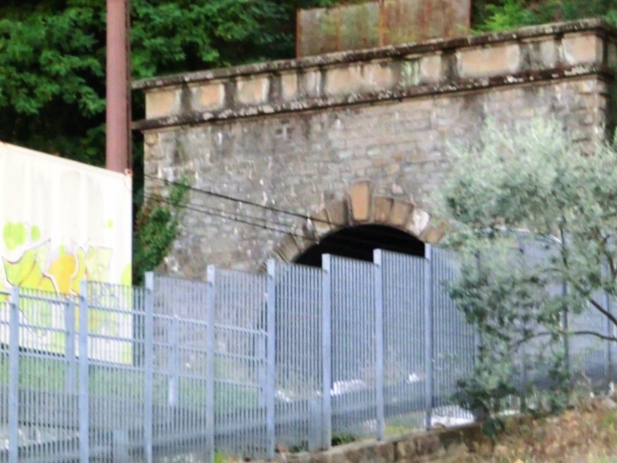 Biassa-Fossola-Riomaggiore Tunnel eastern portal 