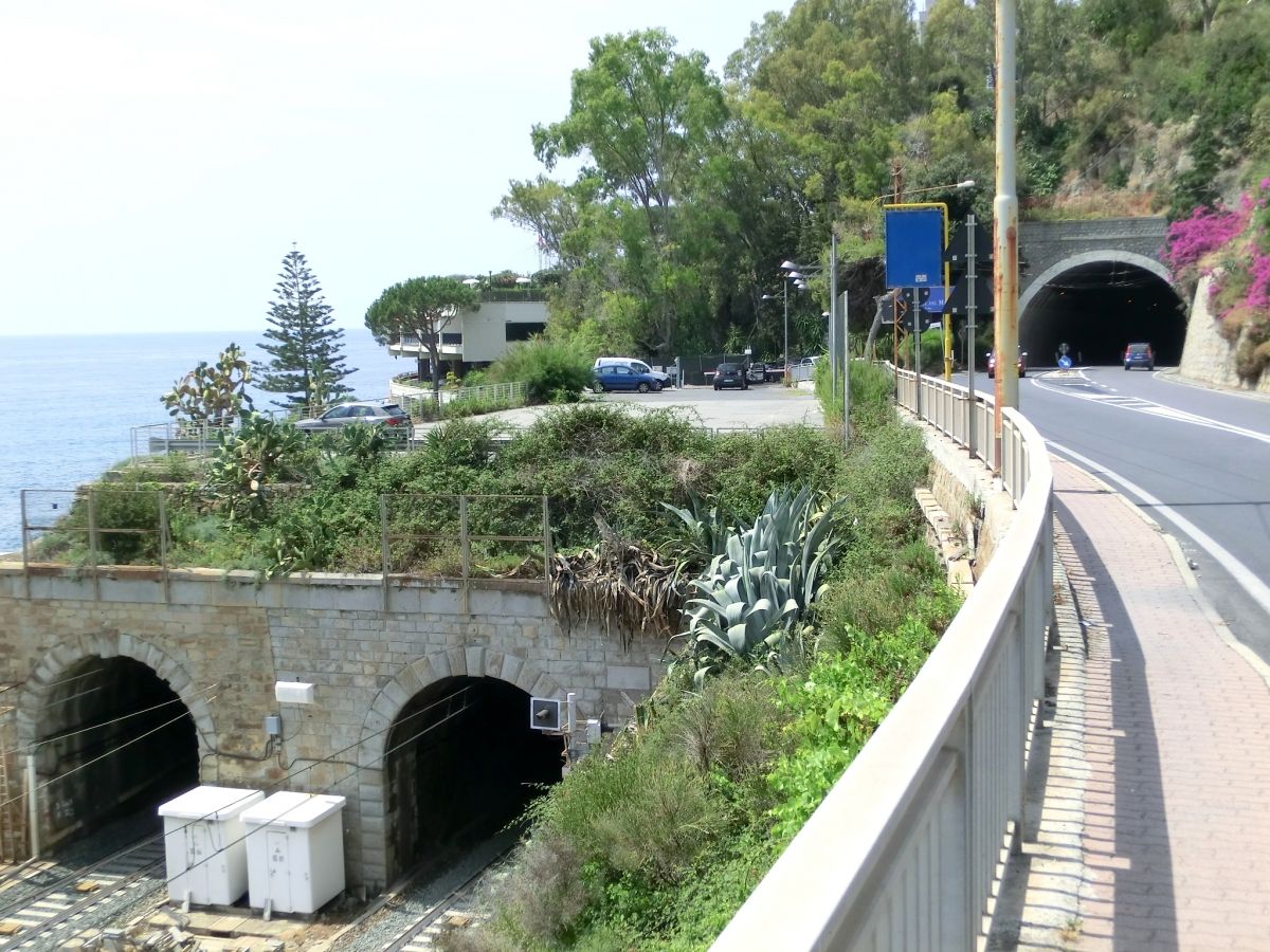 Bordighera South (on the left) and North Tunnel eastern portals, and Punta Migliarese Tunnel eastern portal 