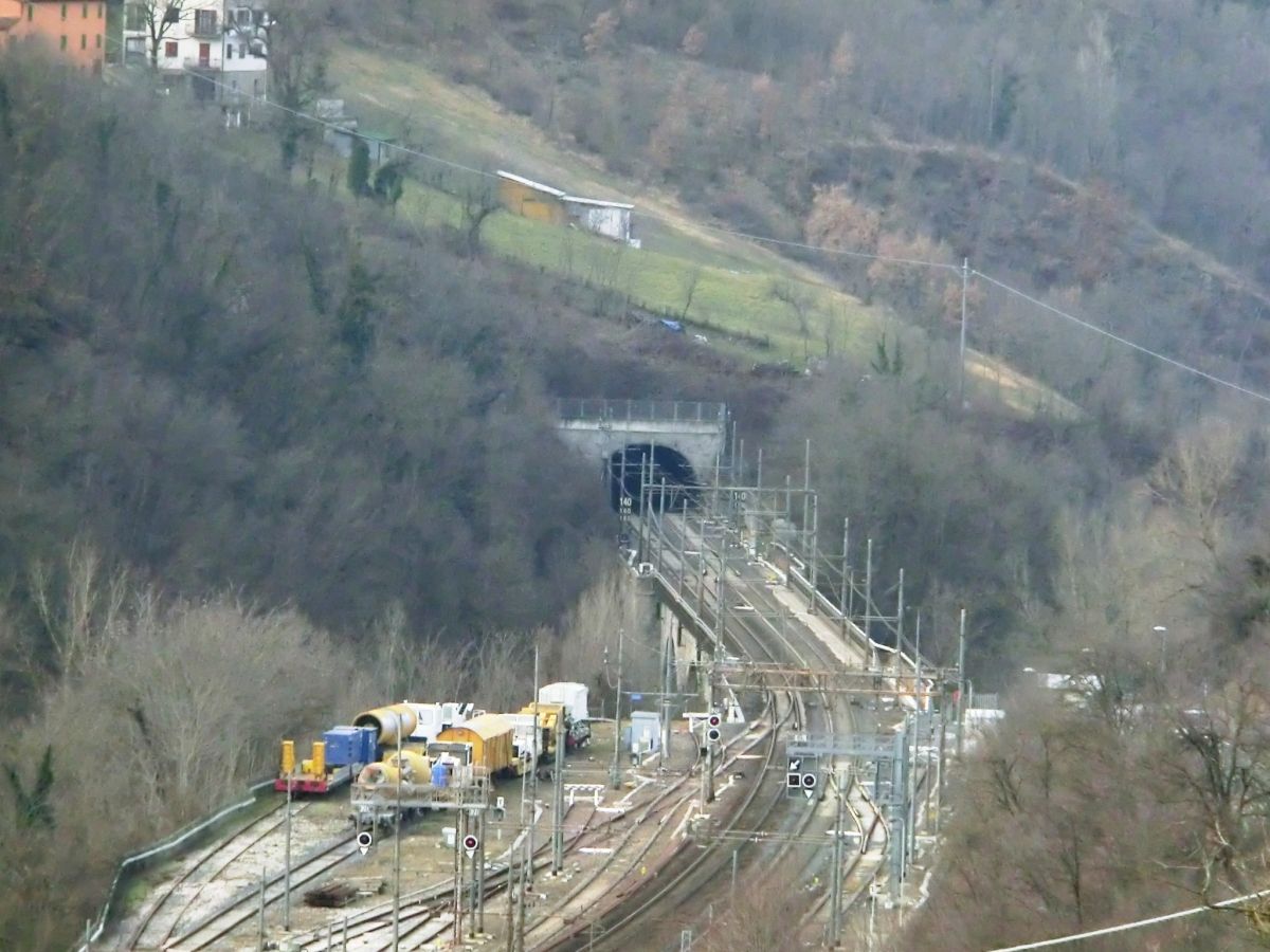 Cà di Serra Tunnel 