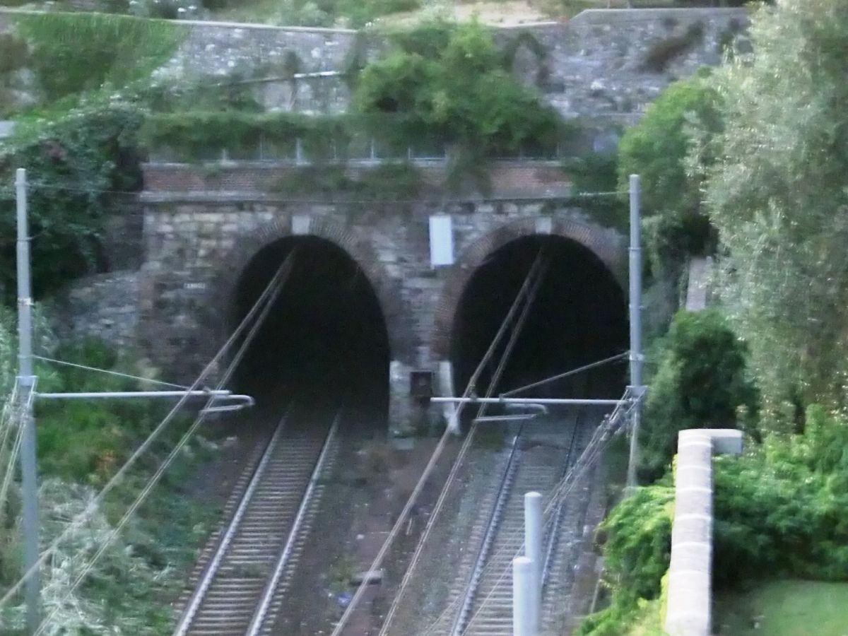 Camogli Tunnel southern portals 