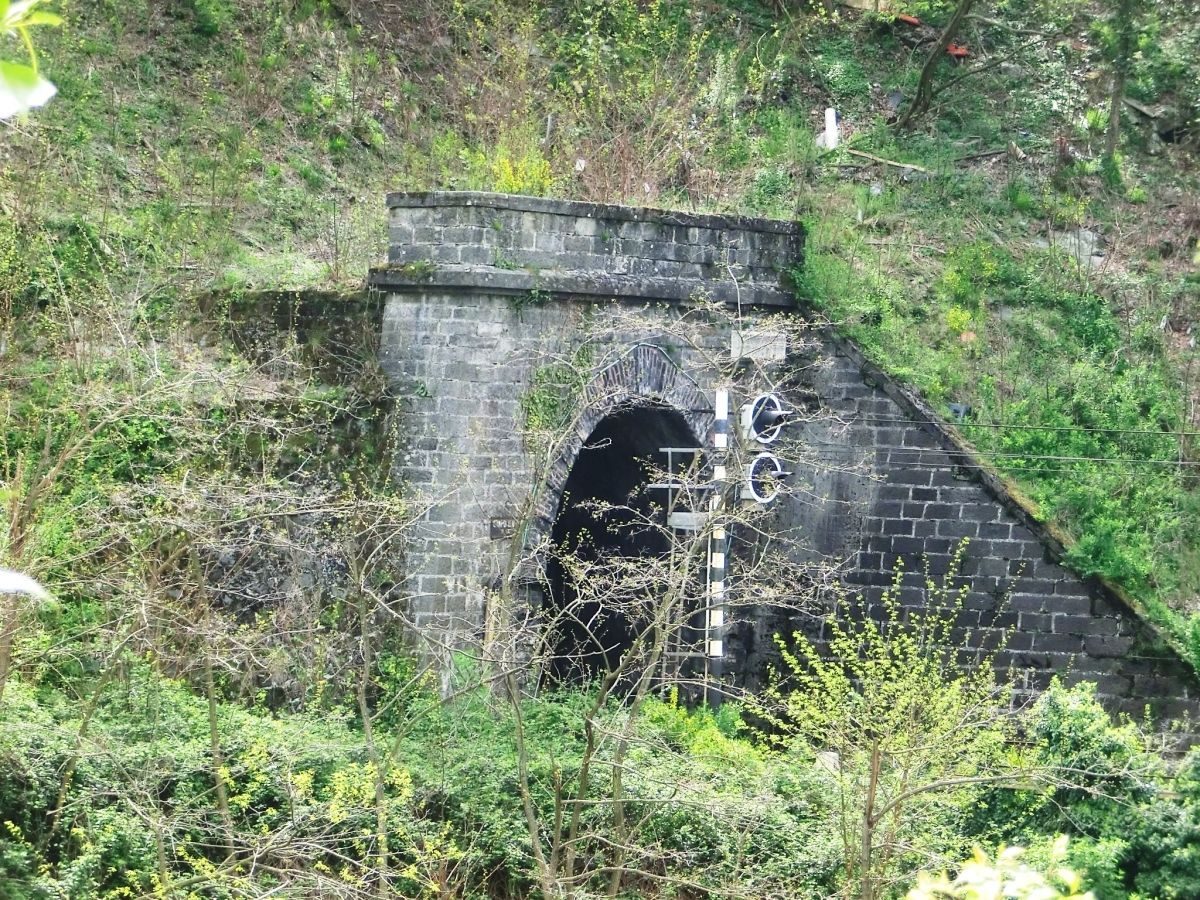 Campoligure Tunnel western portal 
