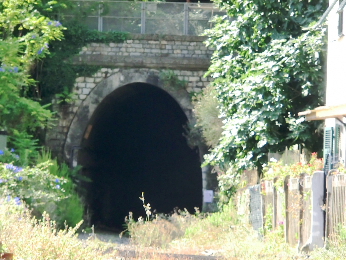 Capo Berta Tunnel eastern portal 