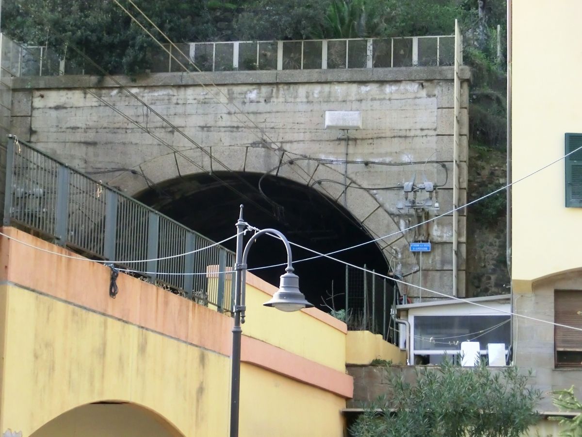 Cappuccini north tunnel and Cappuccini south tunnel eastern shared portal 