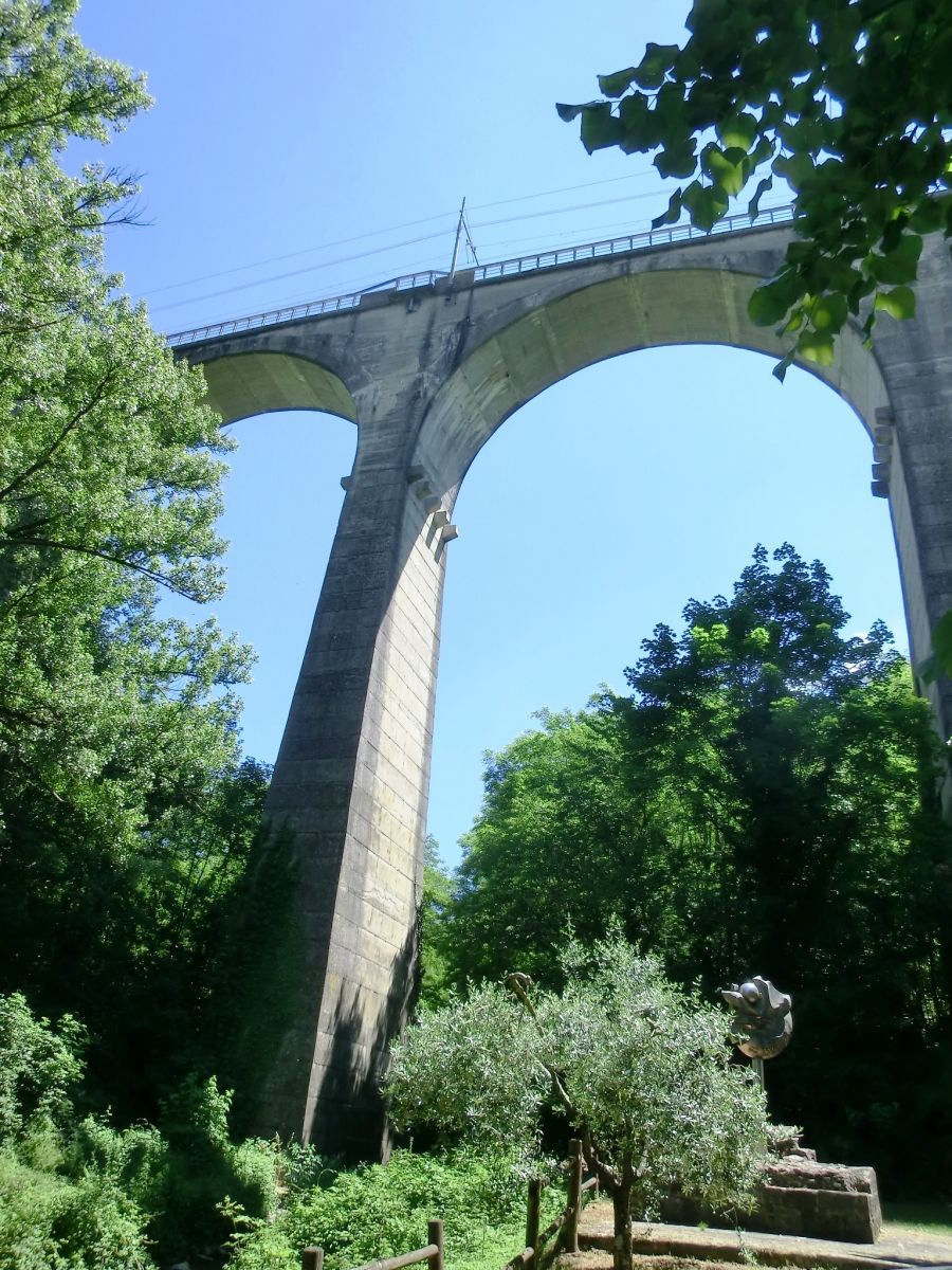 Talbrücke Castagno 