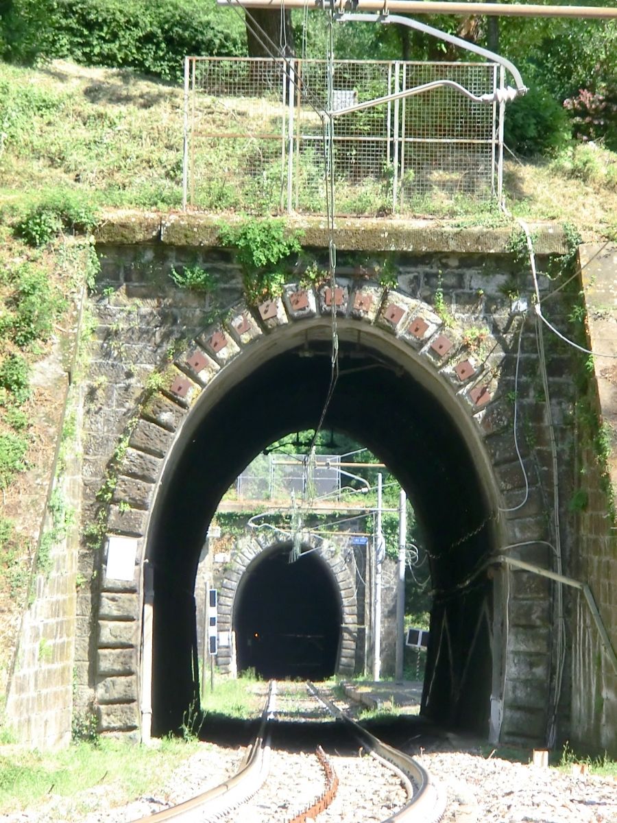 Castagno Tunnel northern portal. in the back, Seccheto Tunnel northern portal 