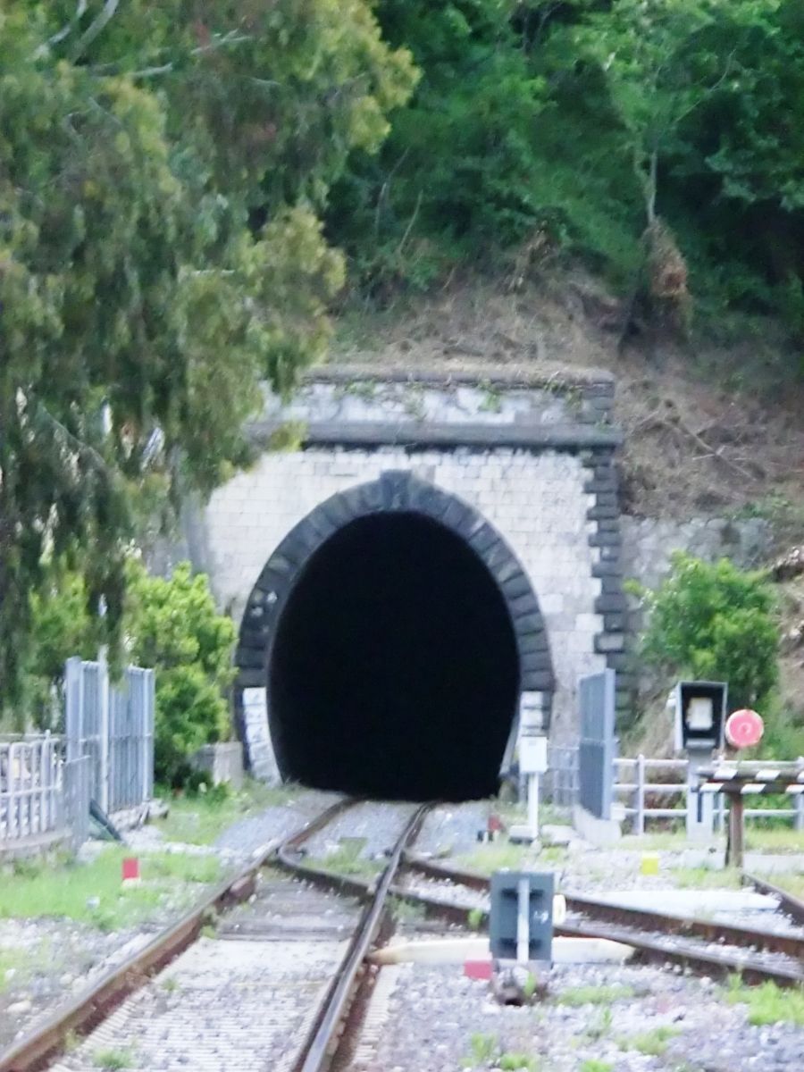 Citro Tunnel northern portal 
