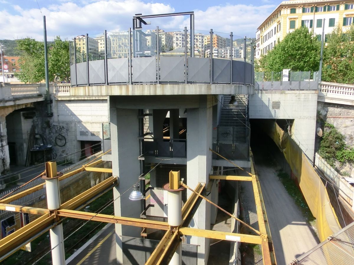 Cristoforo Colombo Tunnel (on the left) and San Tomaso Tunnel western portals in Genova Piazza Principe underground station 