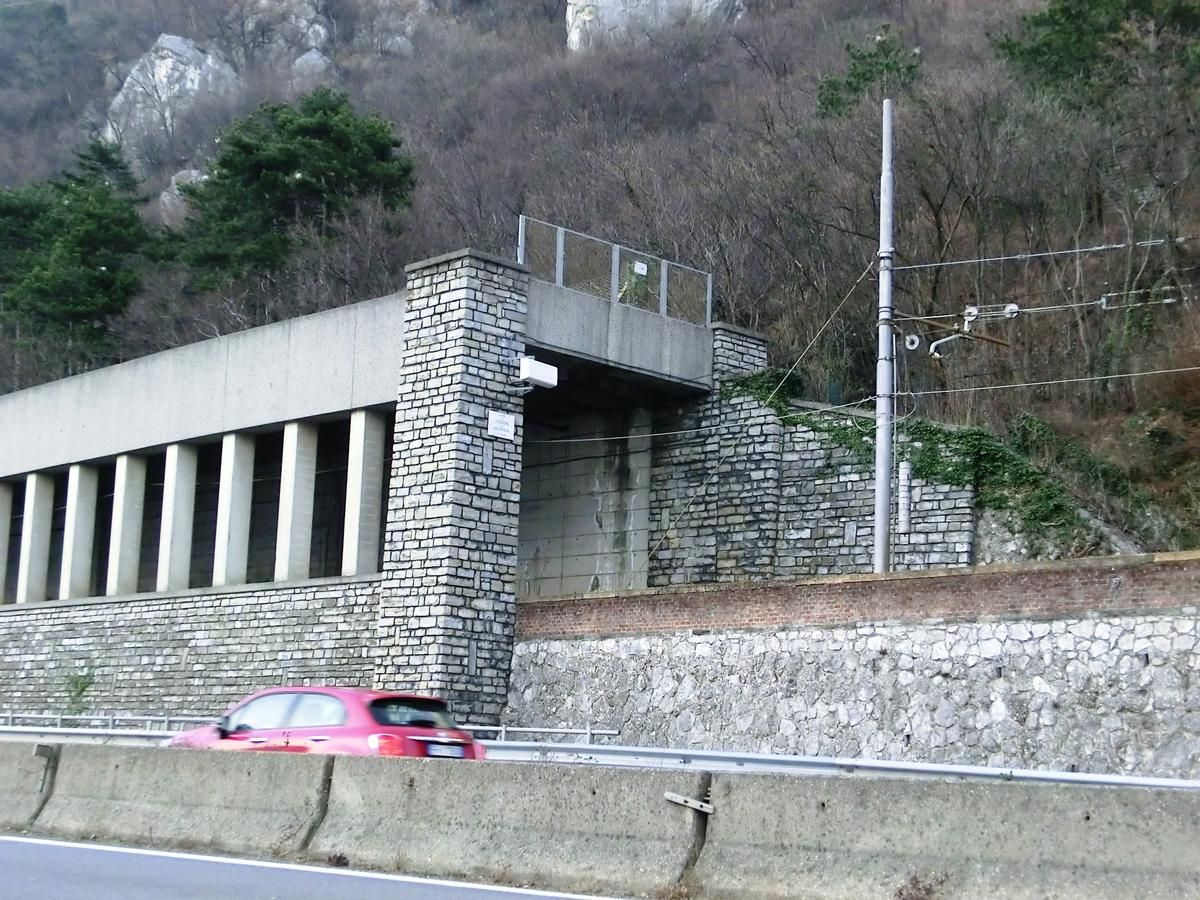 Crostone-Valle Rialba Tunnel southern portal 