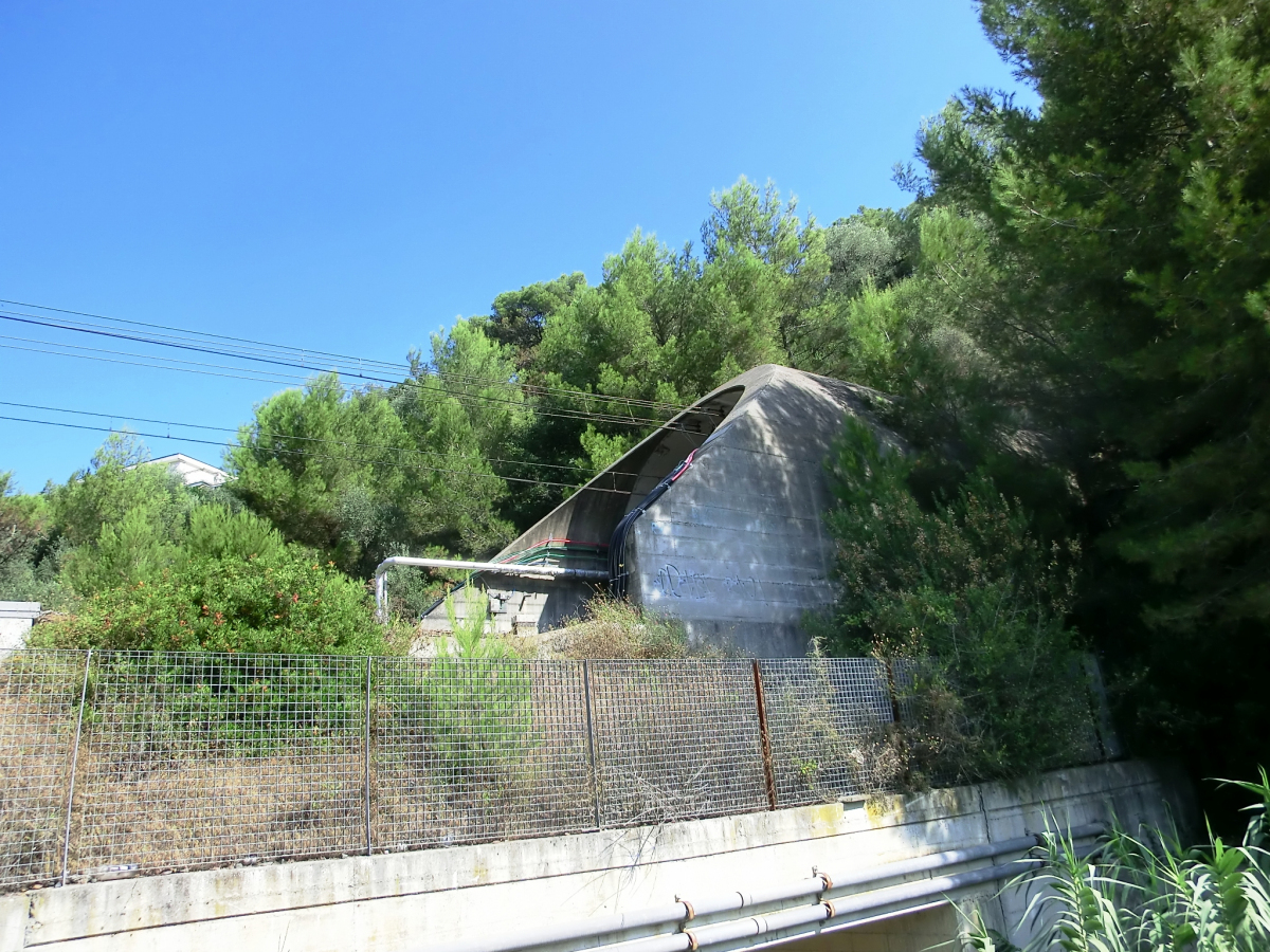 Dei Frantoi Tunnel western portal 
