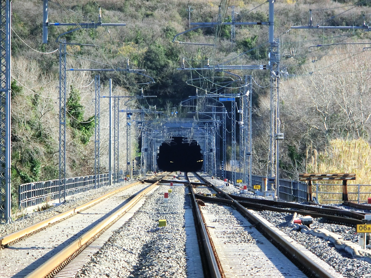 Diavolo Tunnel northern portal 