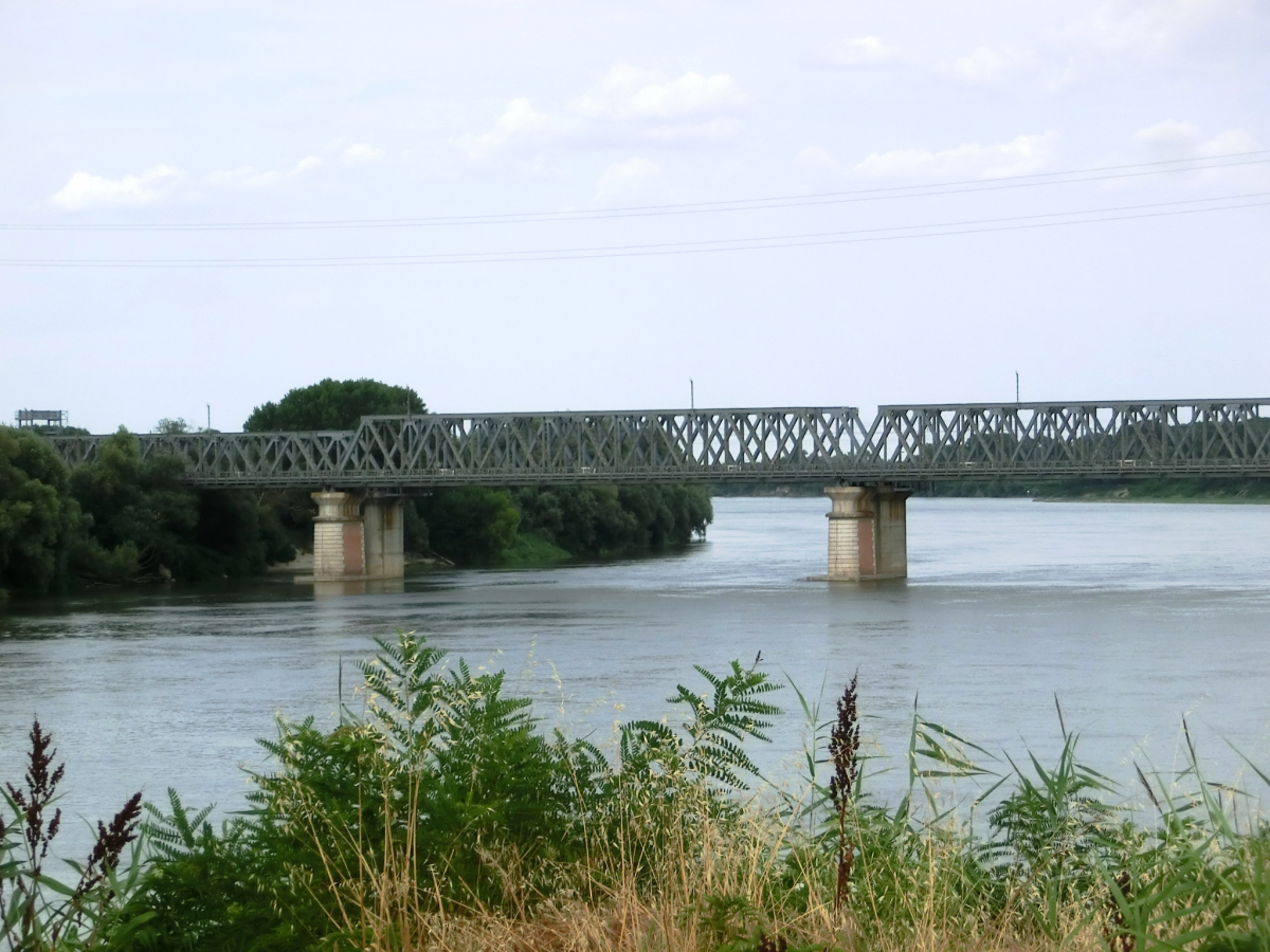 Eisenbahnbrücke Ferrara 