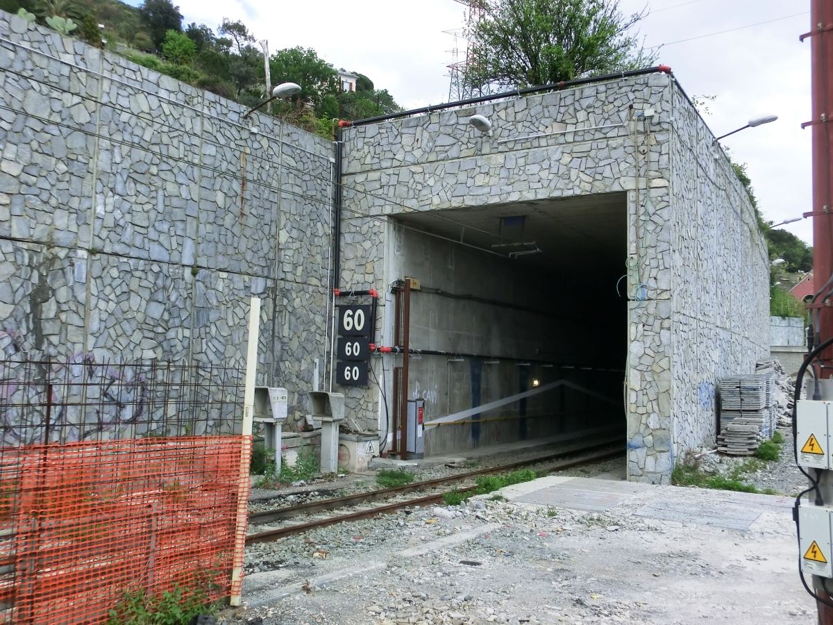 Doria-Monte Gazzo-Fossa dei Lupi Tunnel eastern portal 