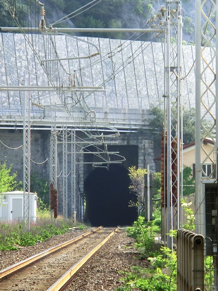 Lastroni South Tunnel western portal 